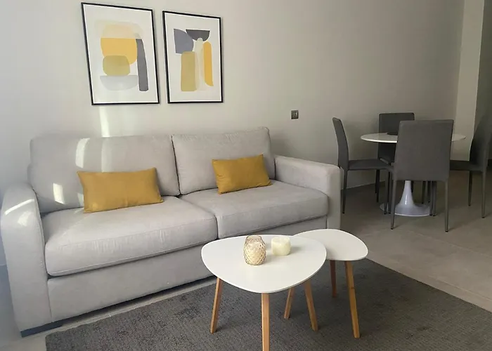 Апартаменти Castelar